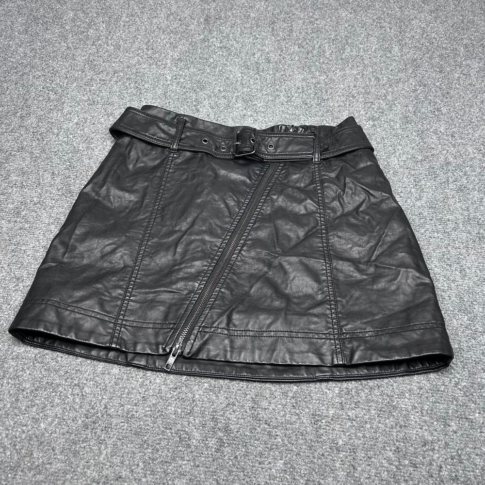 Free People "Feelin' Fresh" faux Leather Mini Skirt Size 4